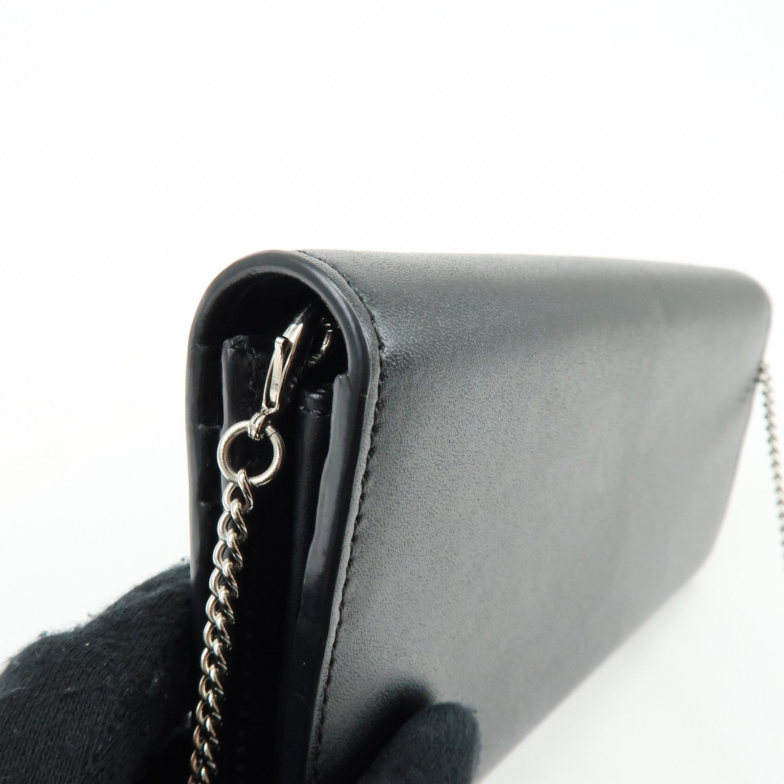 FENDI Leather Studs Chain Shoulder Wallet Long Wallet Black 8M0365