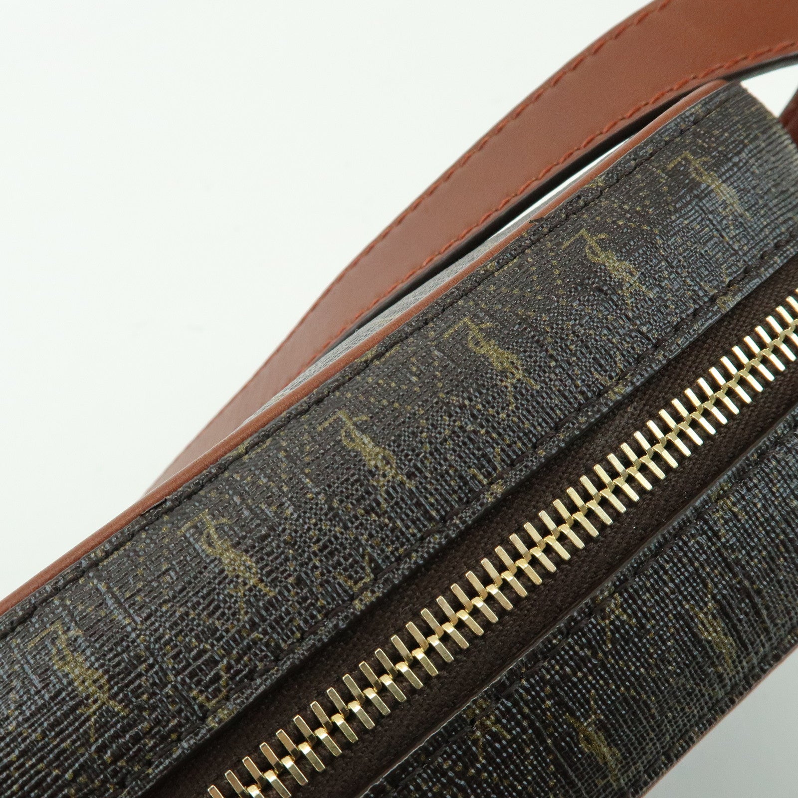SAINT LAURENT PARIS Le Monogramme Camera Bag Shoulder Bag 669957