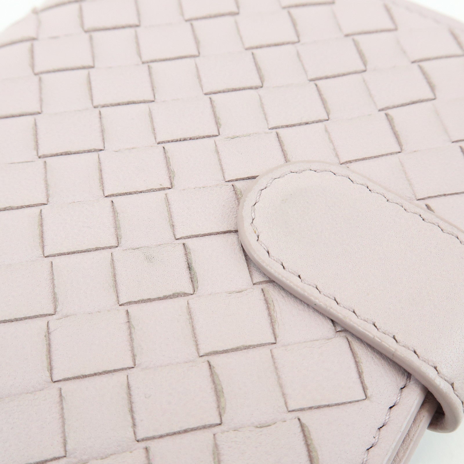 BOTTEGA VENETA Intrecciato Leather Bi-fold Comact Wallet Lavender