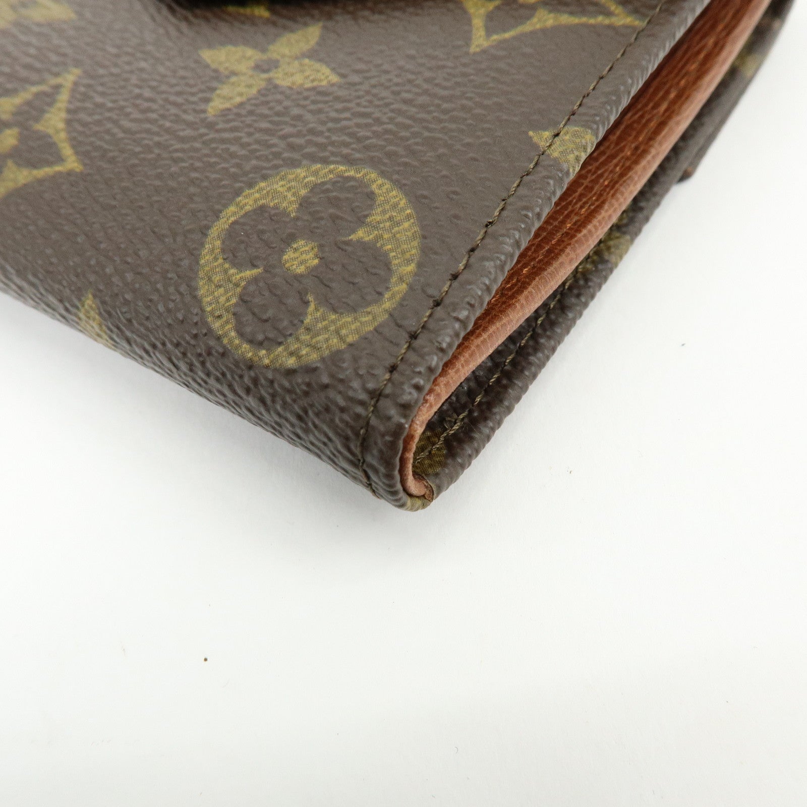 Louis Vuitton Monogram Porte Monnaie Billet Carte Credit M61660