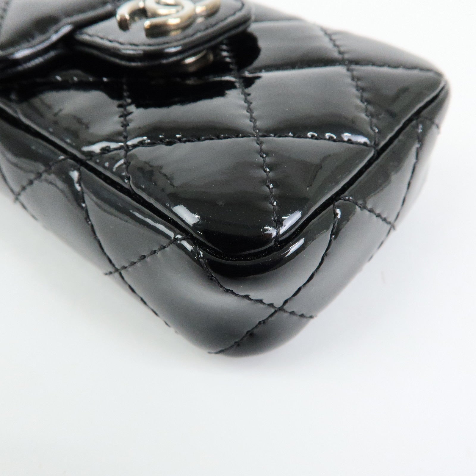 CHANEL Matelasse COCO Mark Patent Leather Phone Case Pouch Black