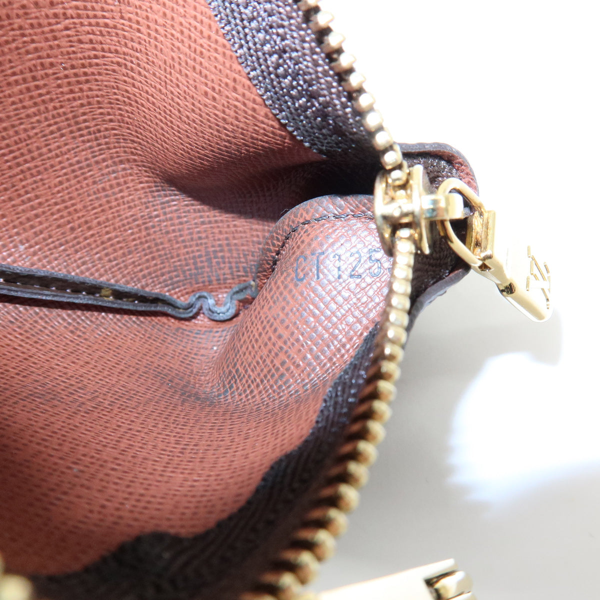 Louis Vuitton Monogram Pochette Cles Coin Case Key Case M62650