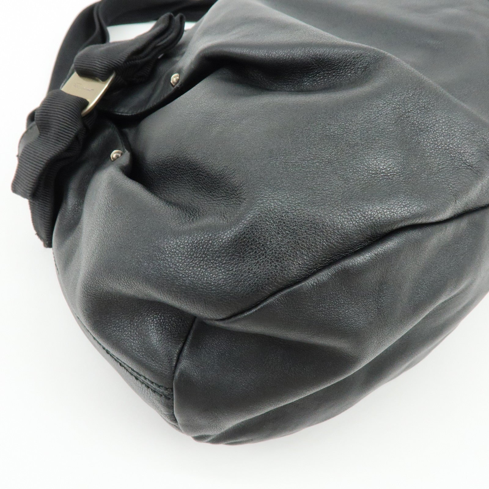 Ferragamo Vara Ribbon Leather Tote Bag Hand Bag Black