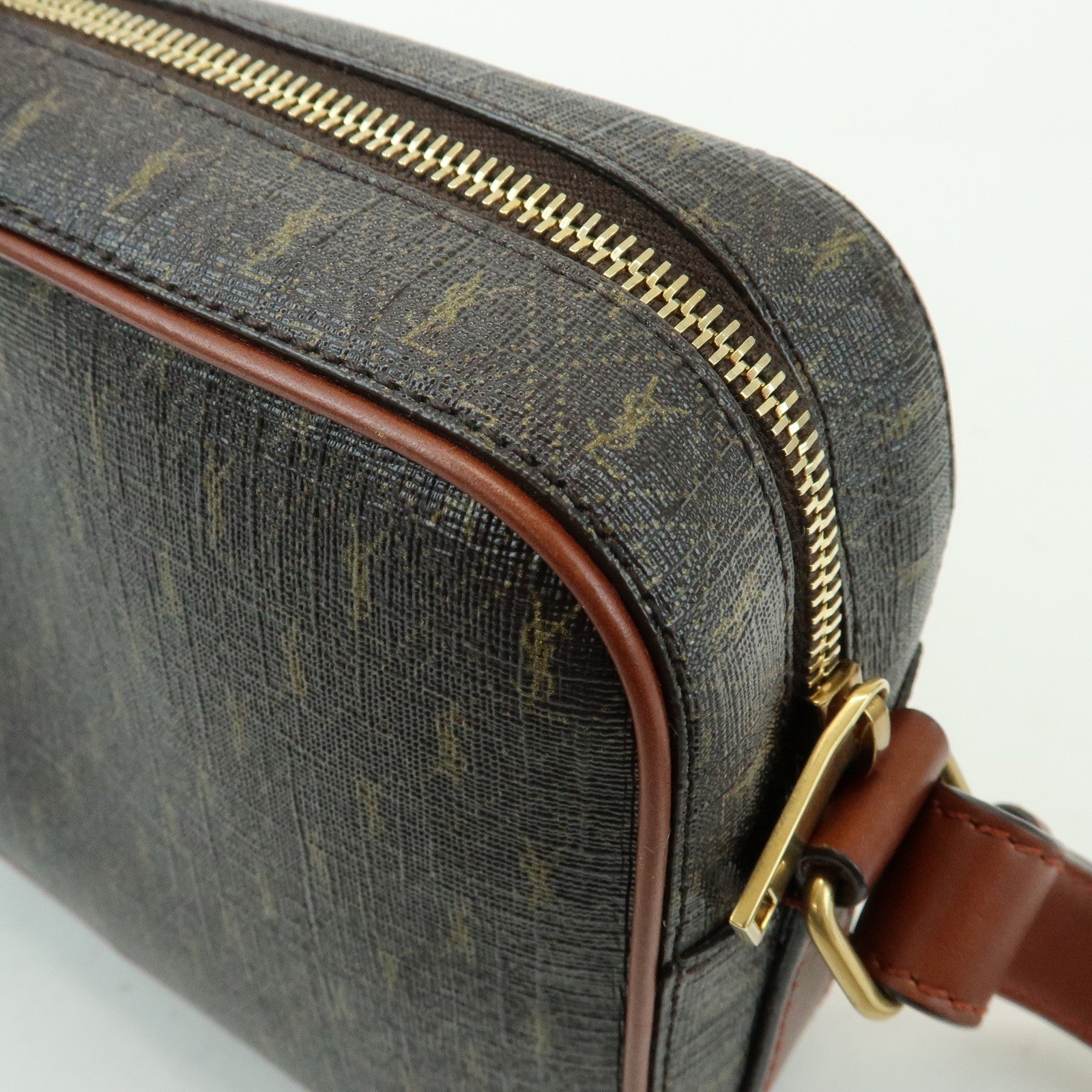 SAINT LAURENT PARIS Le Monogramme Camera Bag Shoulder Bag 669957