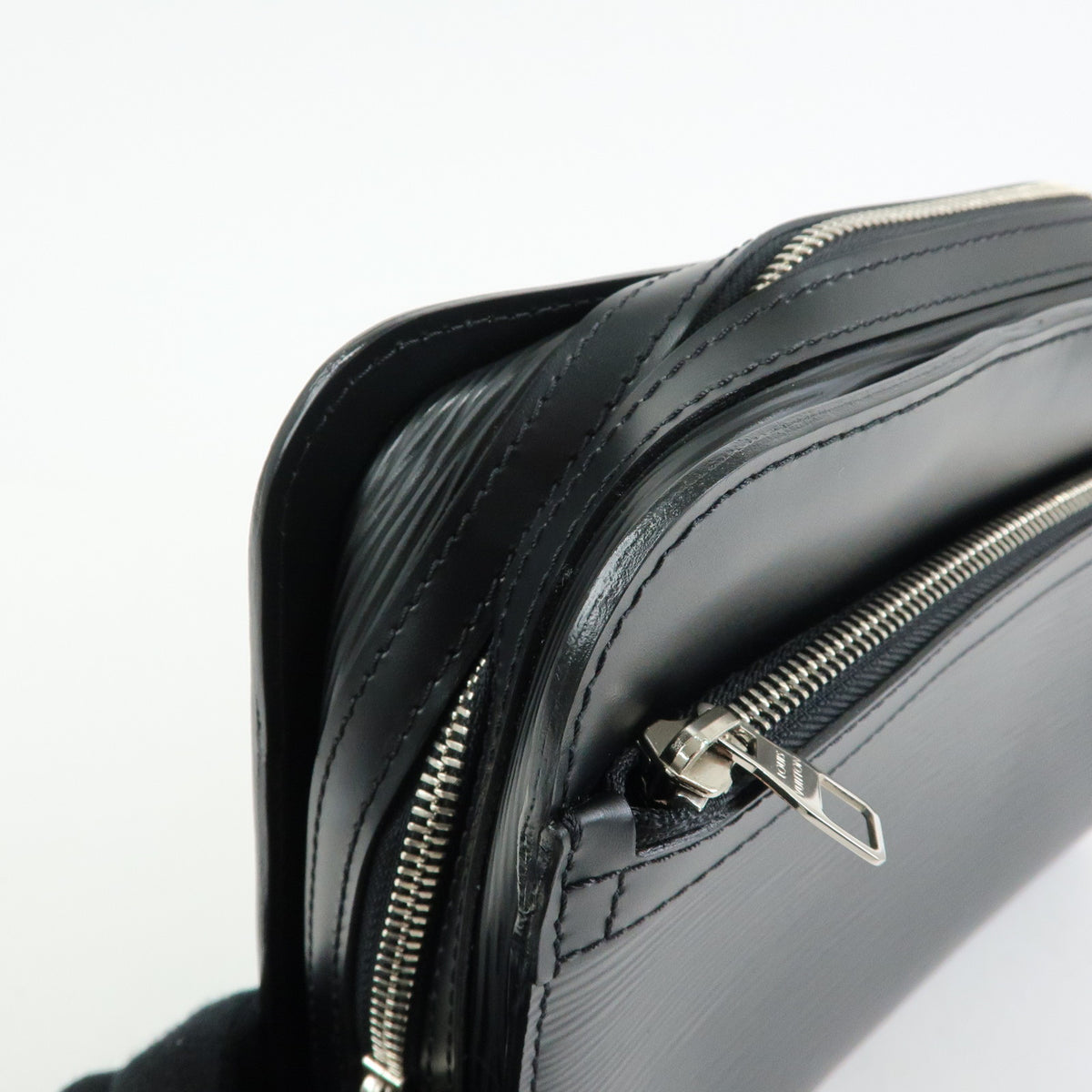 Louis Vuitton Epi Leather Osh Clutch Bag Flat Pouch Noir M59362