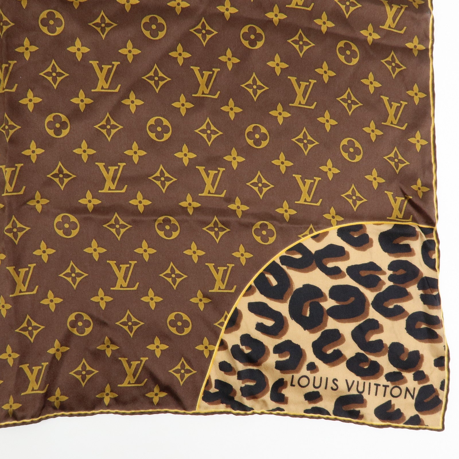 Louis Vuitton Monogram Silk 100% Scarf Shawl Leopard Pattern Brown
