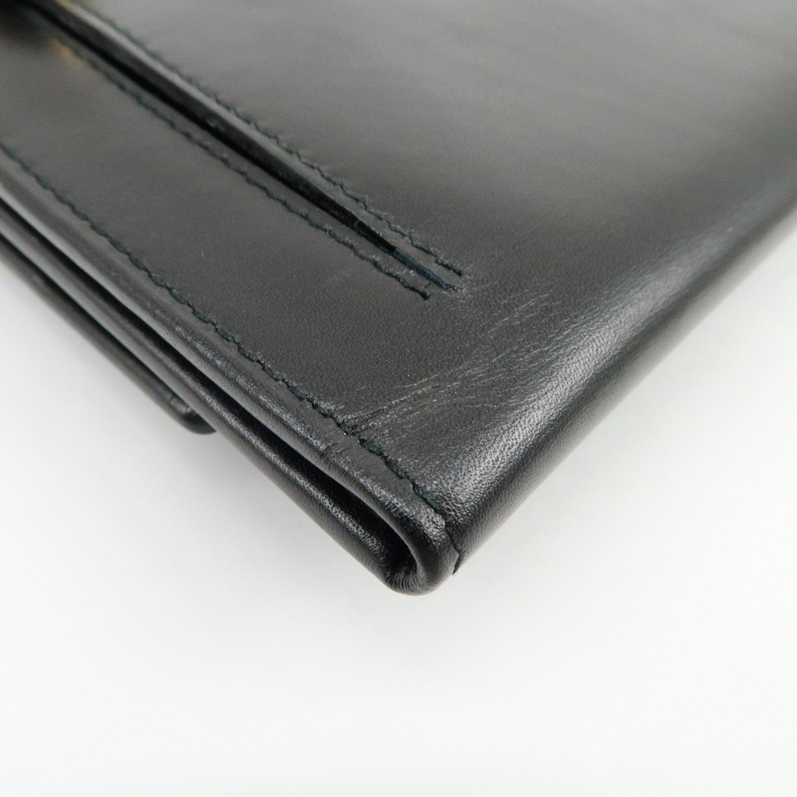 Ferragamo Gancini Leather Compact Wallet Shoulder Wallet Black