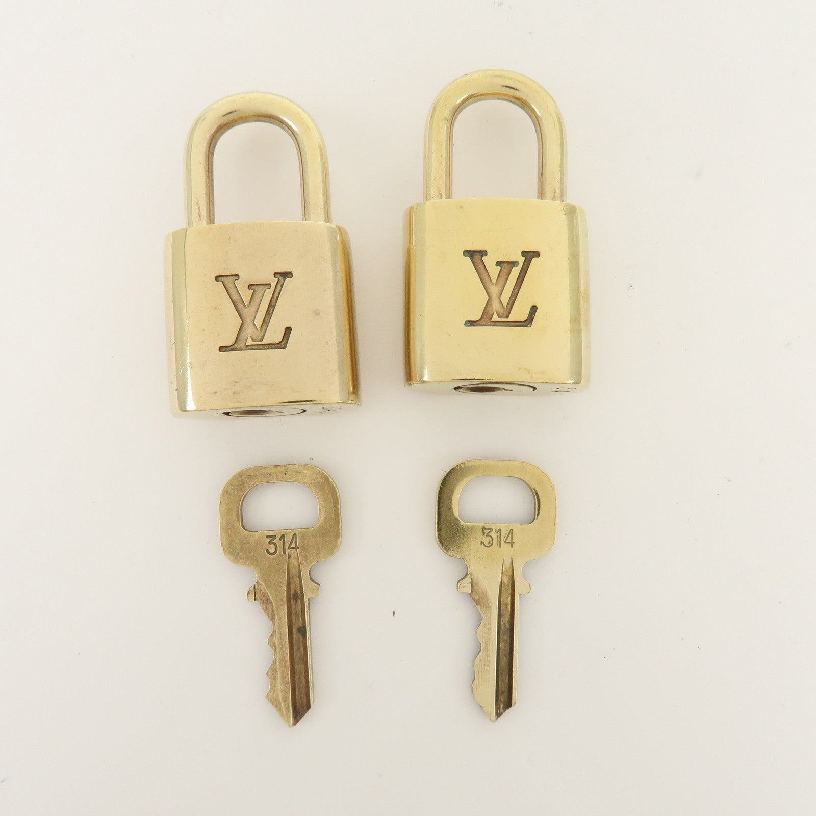 Louis Vuitton Set of 10 Metal Lock & Key Cadena Key Lock Gold