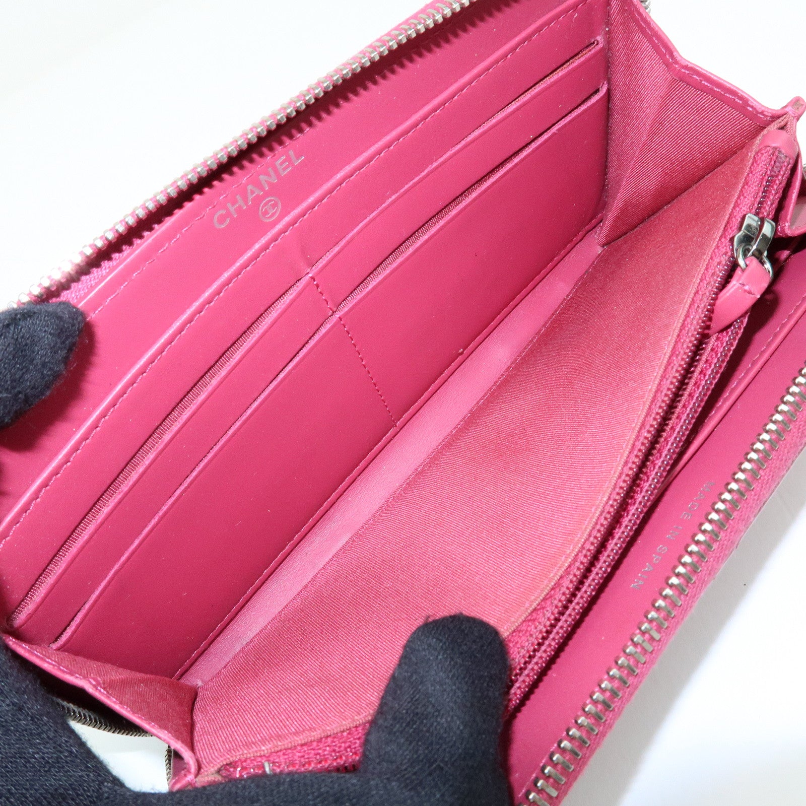 CHANEL Matelasse Patent Leather Zippy Long Wallet Pink