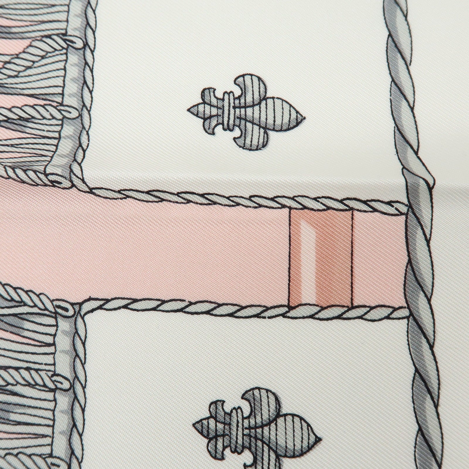 HERMES Carre 90 Silk 100% Scarf VUE DU CARROSSE DE LA GALERE Pink White