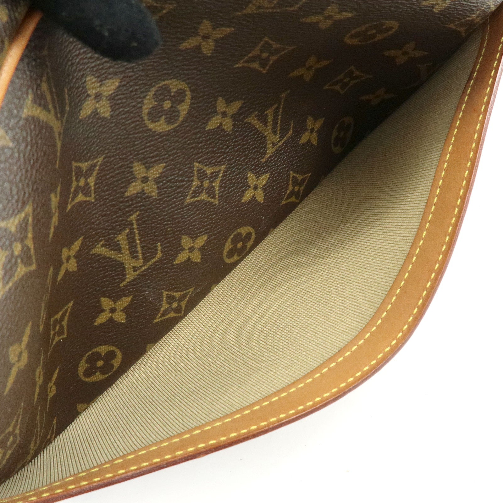 Louis Vuitton Monogram Reporter PM Shoulder Crossbody Bag Brown M45254