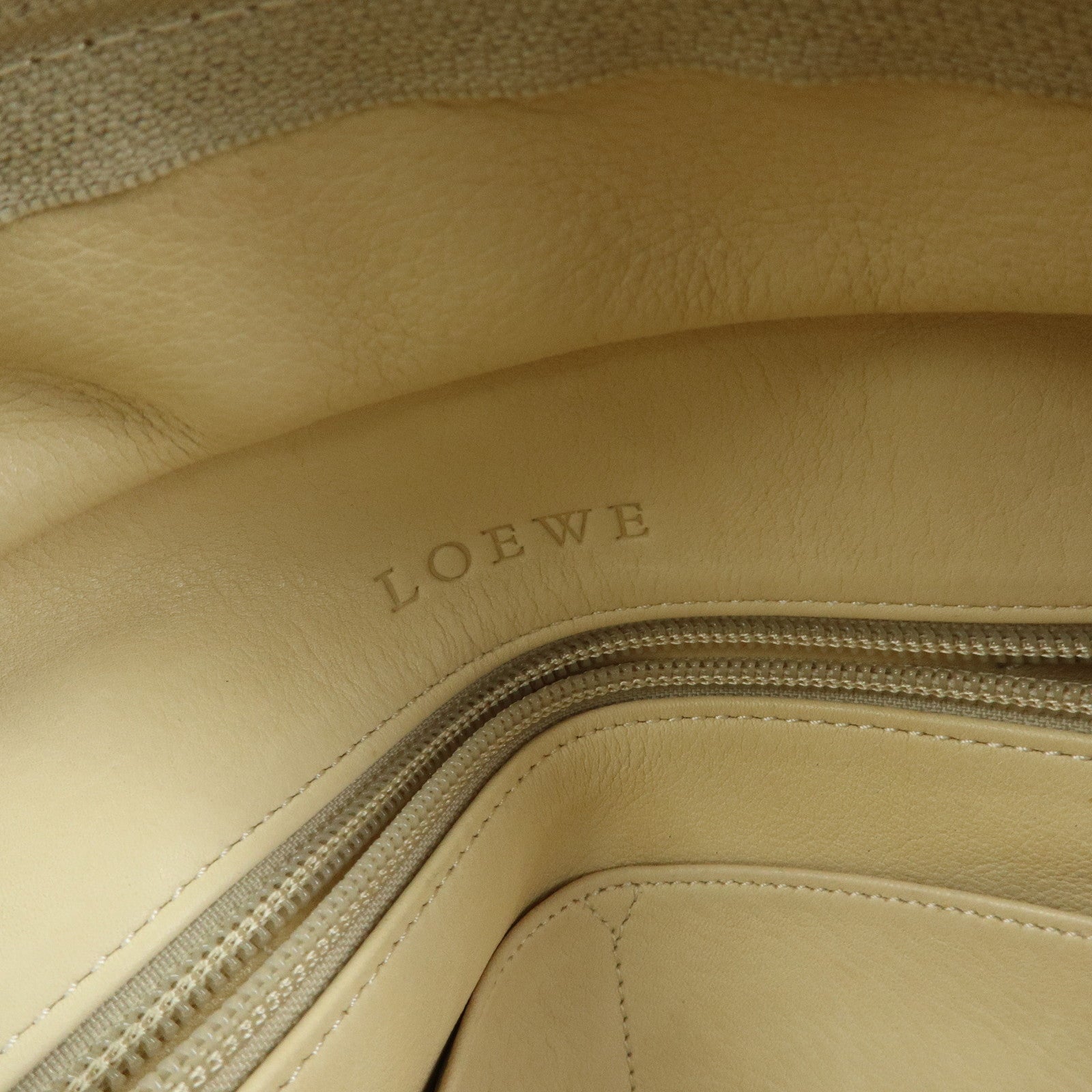 LOEWE Amazona 36 Suede Leather Boston Bag Hand Bag Beige Ivory