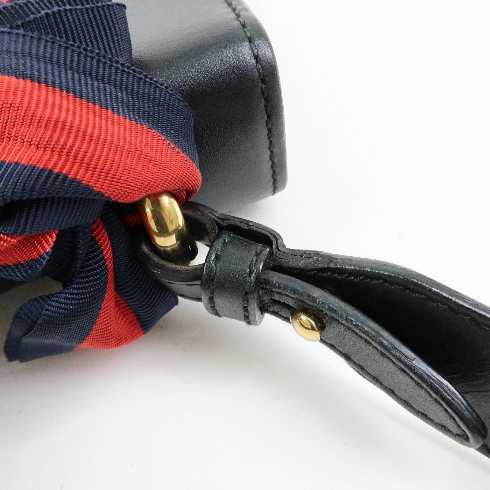 Gucci Sylvie Sherry Leather Shoulder Bag Crossbody Bag Black 421882
