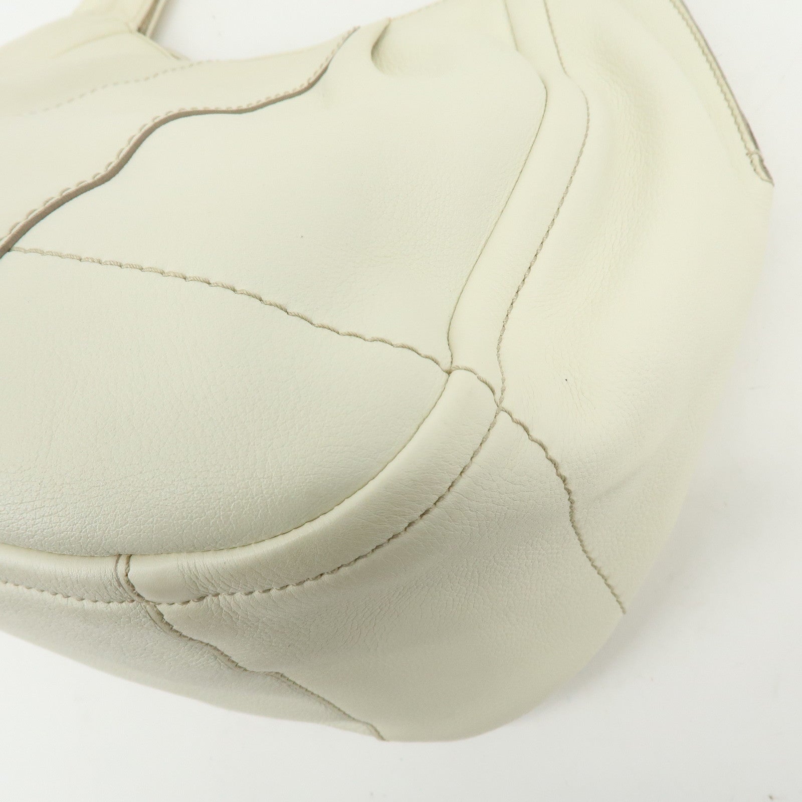Ferragamo Gancini Leather Shoulder Bag Hand Bag Ivory