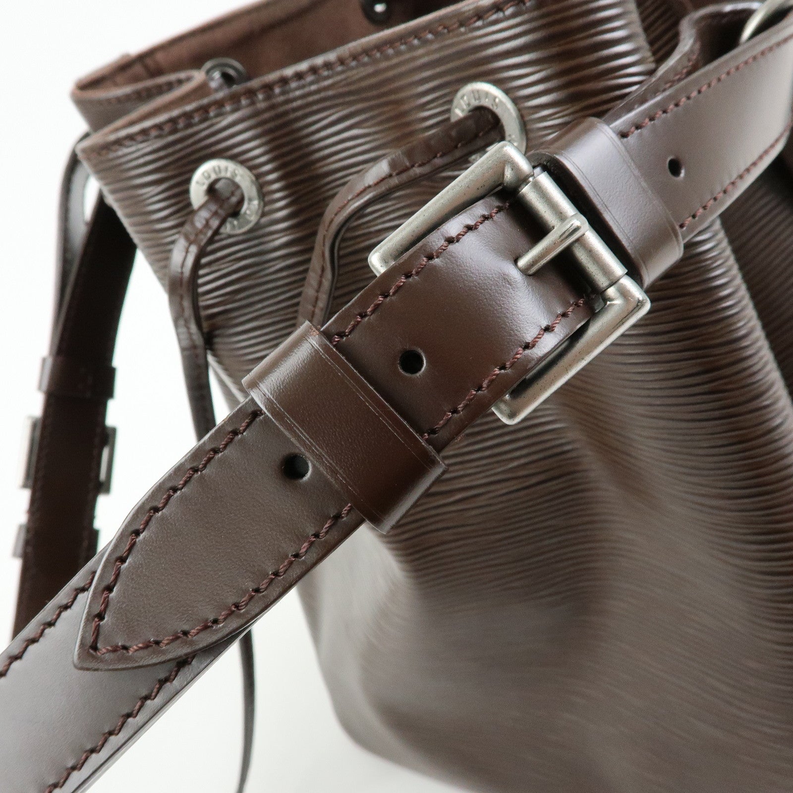 Louis Vuitton Epi Petit Noe Leather Shoulder Bag Mocha M5901D