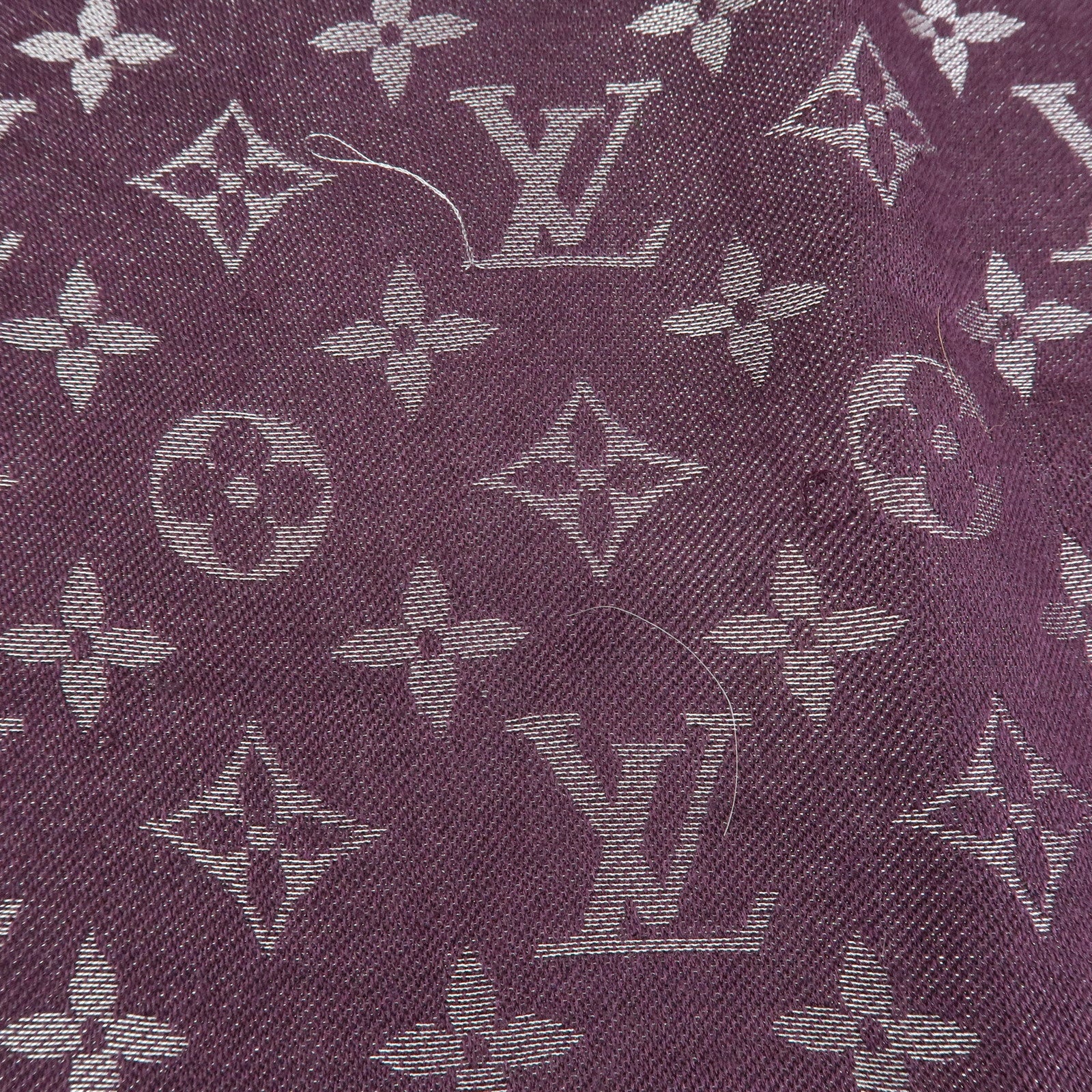 Louis Vuitton Shawl Monogram Silk Rayon Wool Scarf Amarante M75124