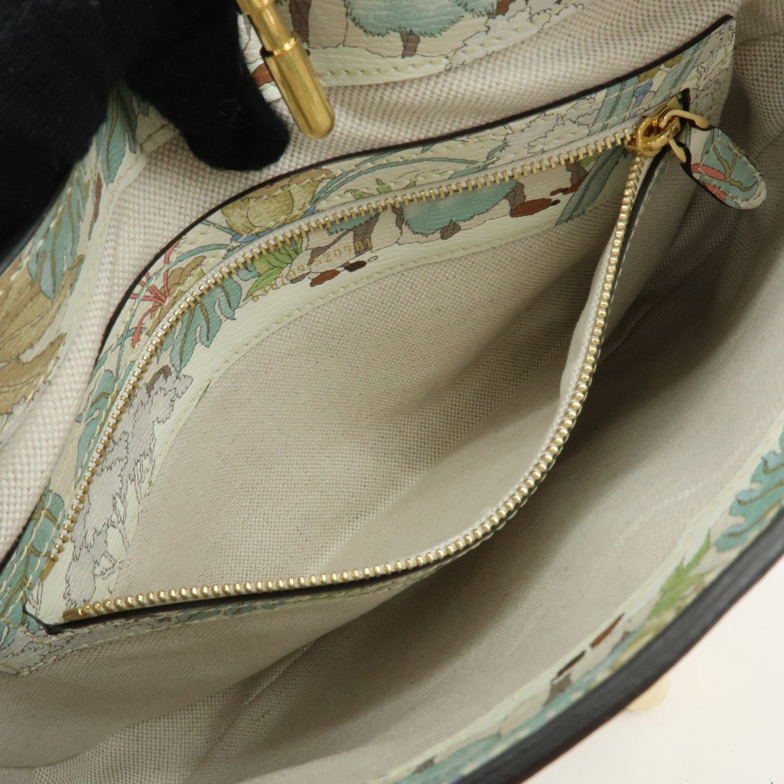 GUCCI Jackie 1961 Tiger Leather Shoulder Bag White Multicolor 636709