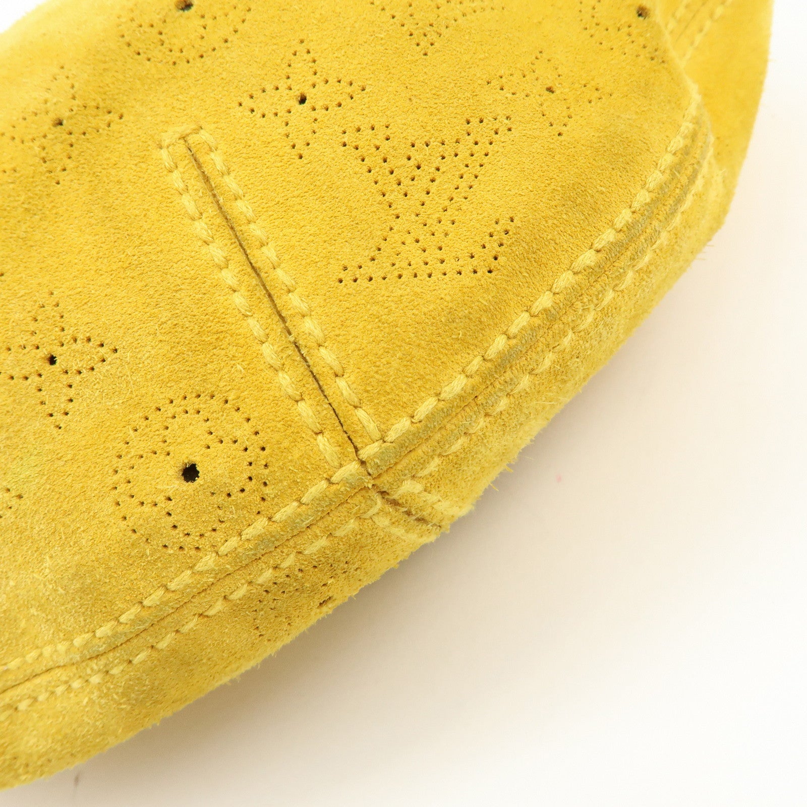 louis-vuitton-monogram-mahina-onata-gm-shoulder-bag-yellow-m95118-1