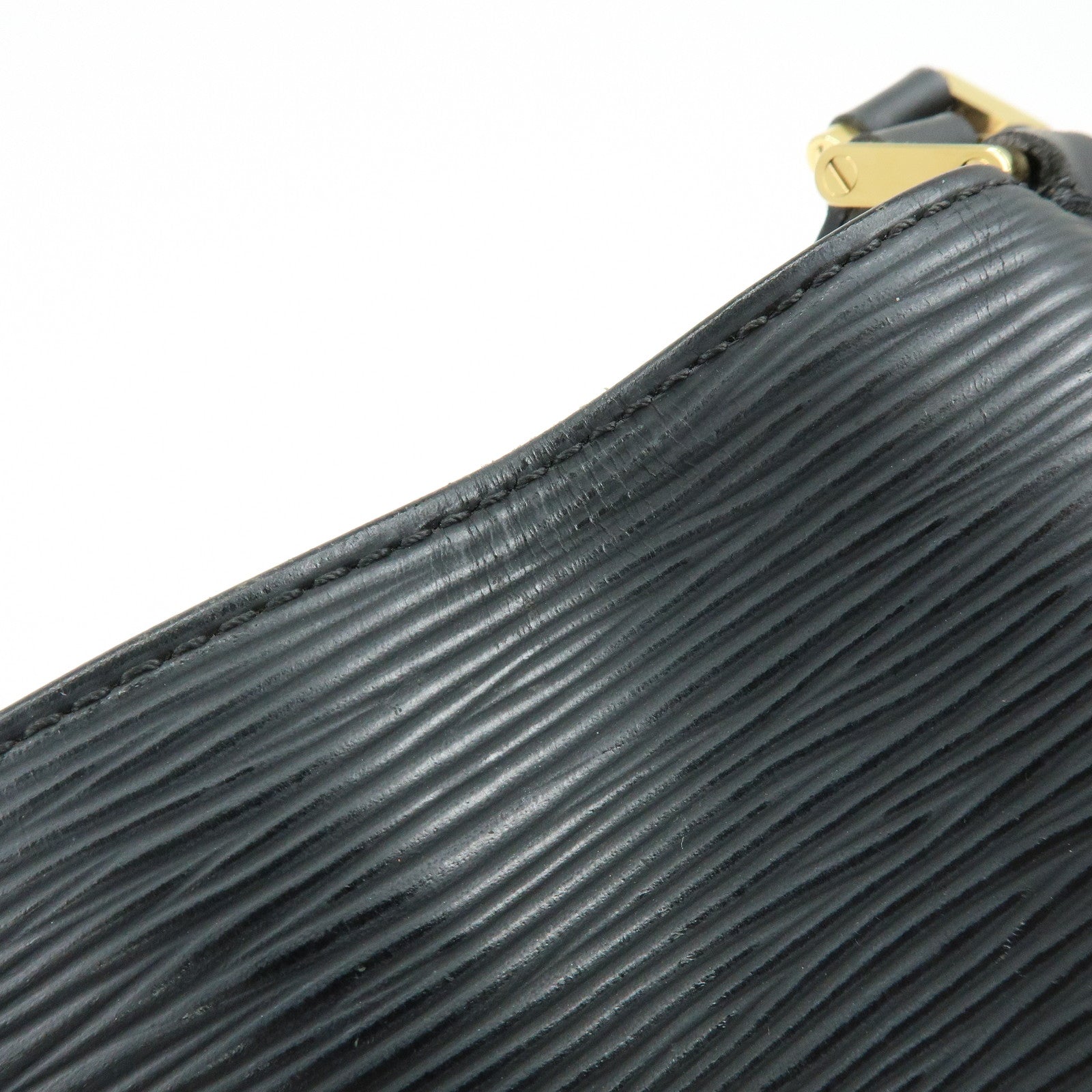 Louis Vuitton Epi Mandala MM Shoulder Bag Noir Black M58892