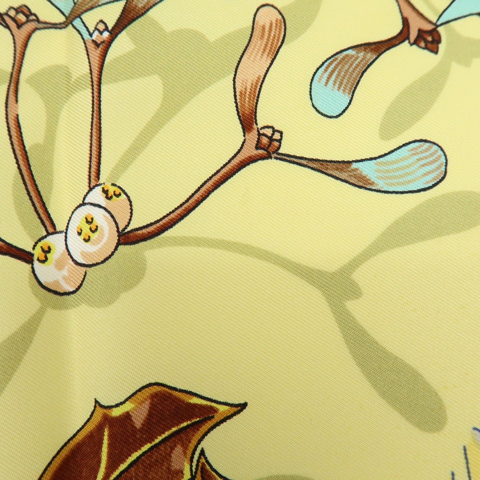 HERMES Carre 90 Silk 100% Scarf  Neige d'Antan Yellow