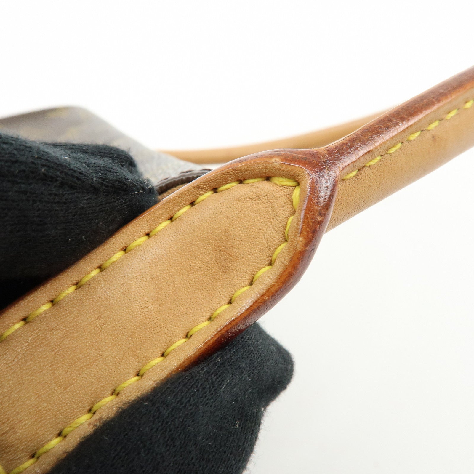 Louis Vuitton Monogram Mini Looping Canvas Shoulder Bag Hand Bag M51147
