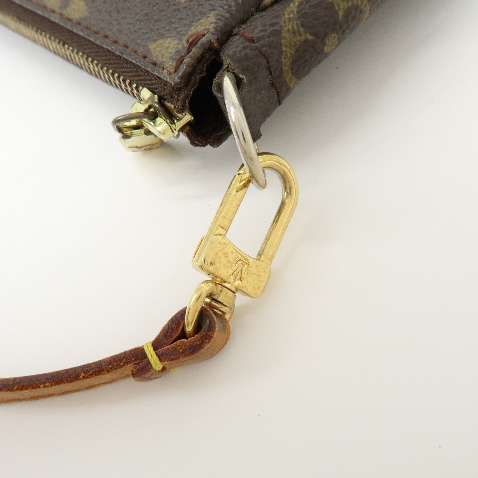 Louis Vuitton Monogram Pochette Accessoires Pouch Hand Bag M51980