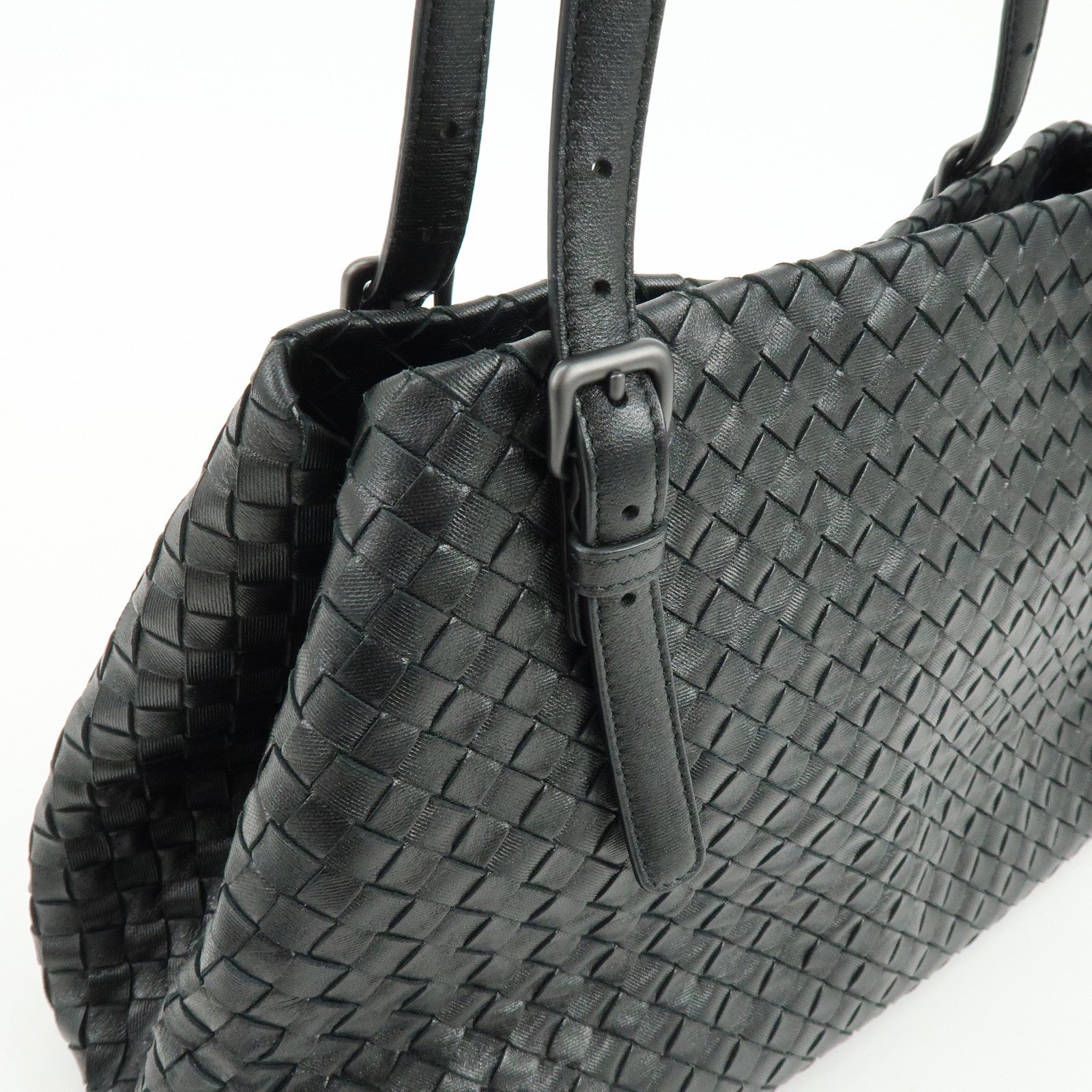 BOTTEGA VENETA Intrecciato Chester Leather Shoulder Bag Tote Bag Black
