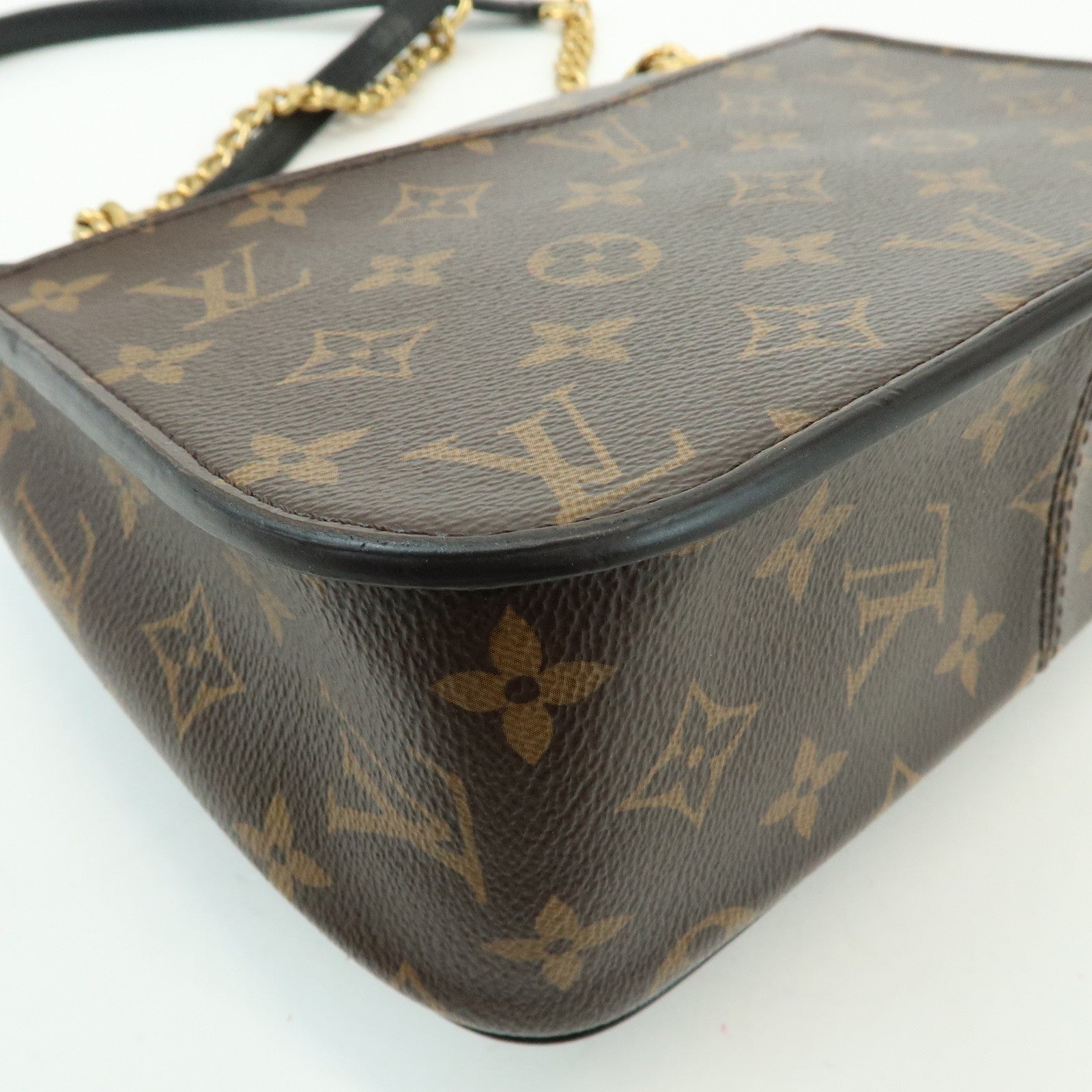 Louis Vuitton Monogram Passy Crossbody Chain Shoulder Bag M45592