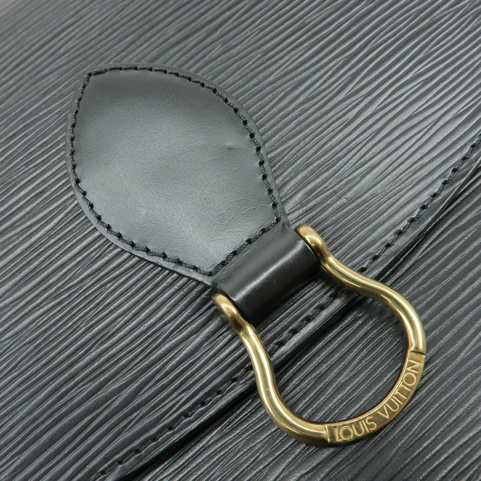 Louis Vuitton Epi Saint Cloud Shoulder Bag Black Noir M52192