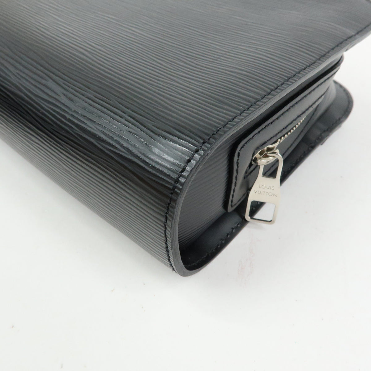 Louis Vuitton Epi Leather Osh Clutch Bag Flat Pouch Noir M59362