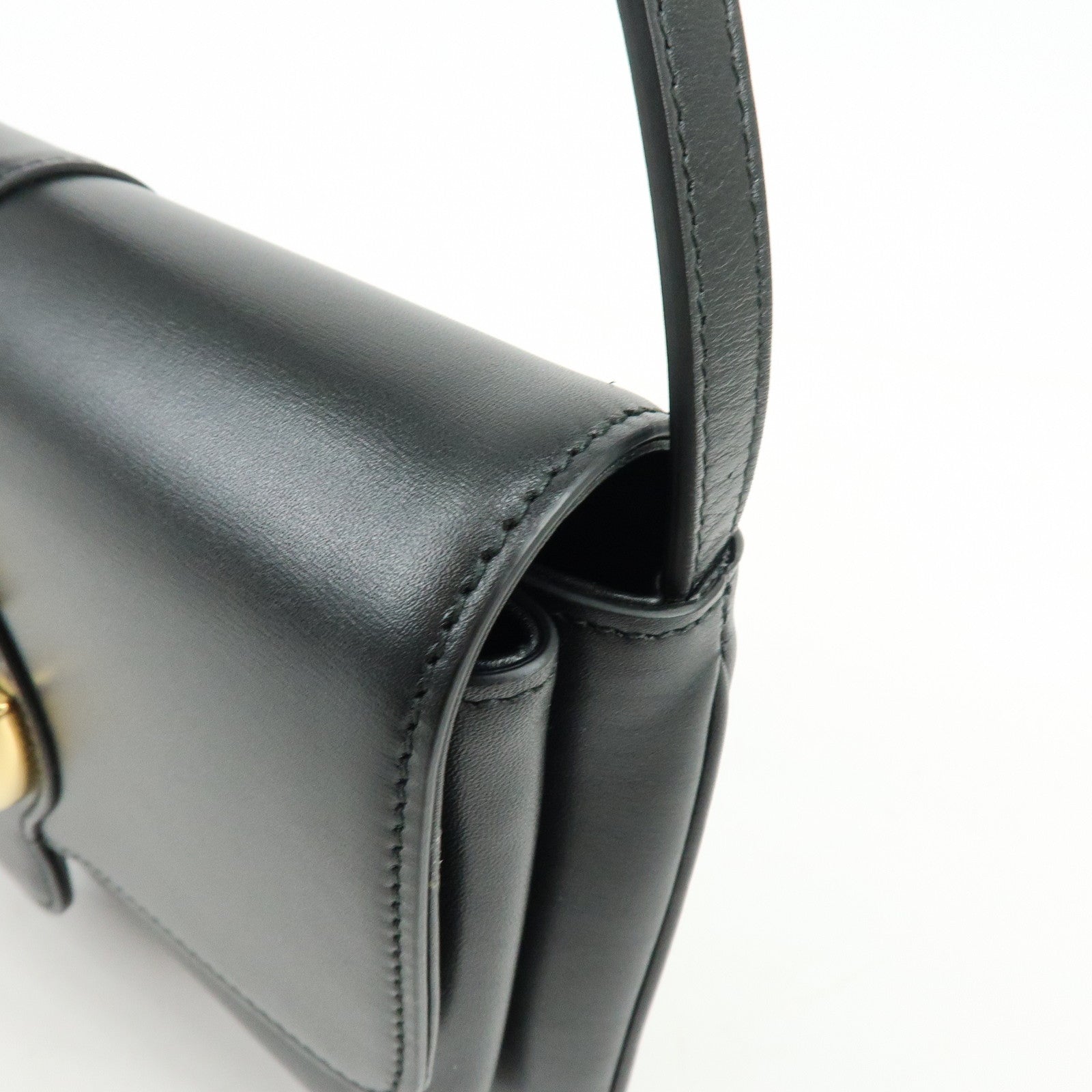 GUCCI Double G Arli Leather Shoulder Bag Crossbody Bag Black 550129