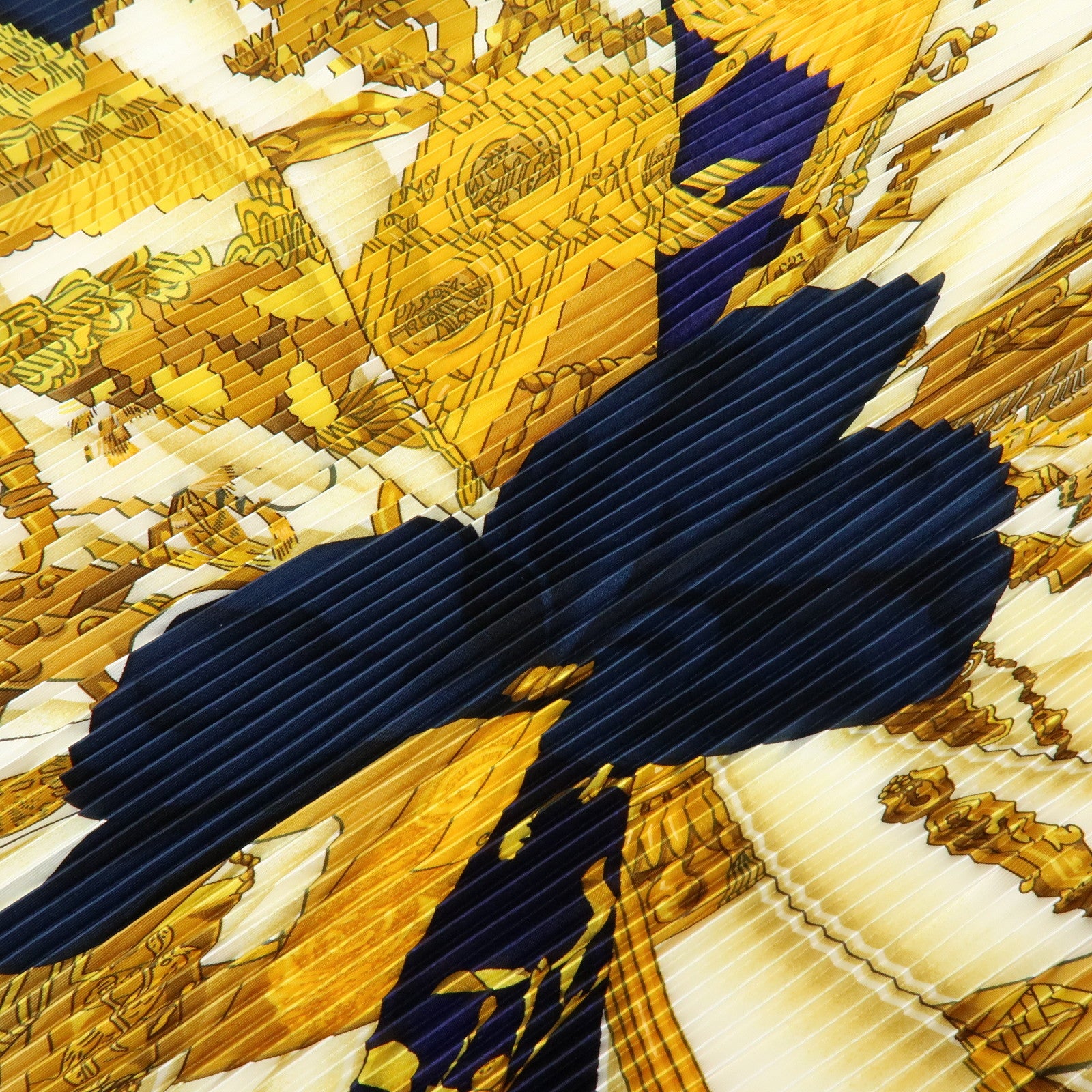 HERMES Pleated Carre Silk 100% Scarf SOLEIL DE SOIE Gold Red Navy