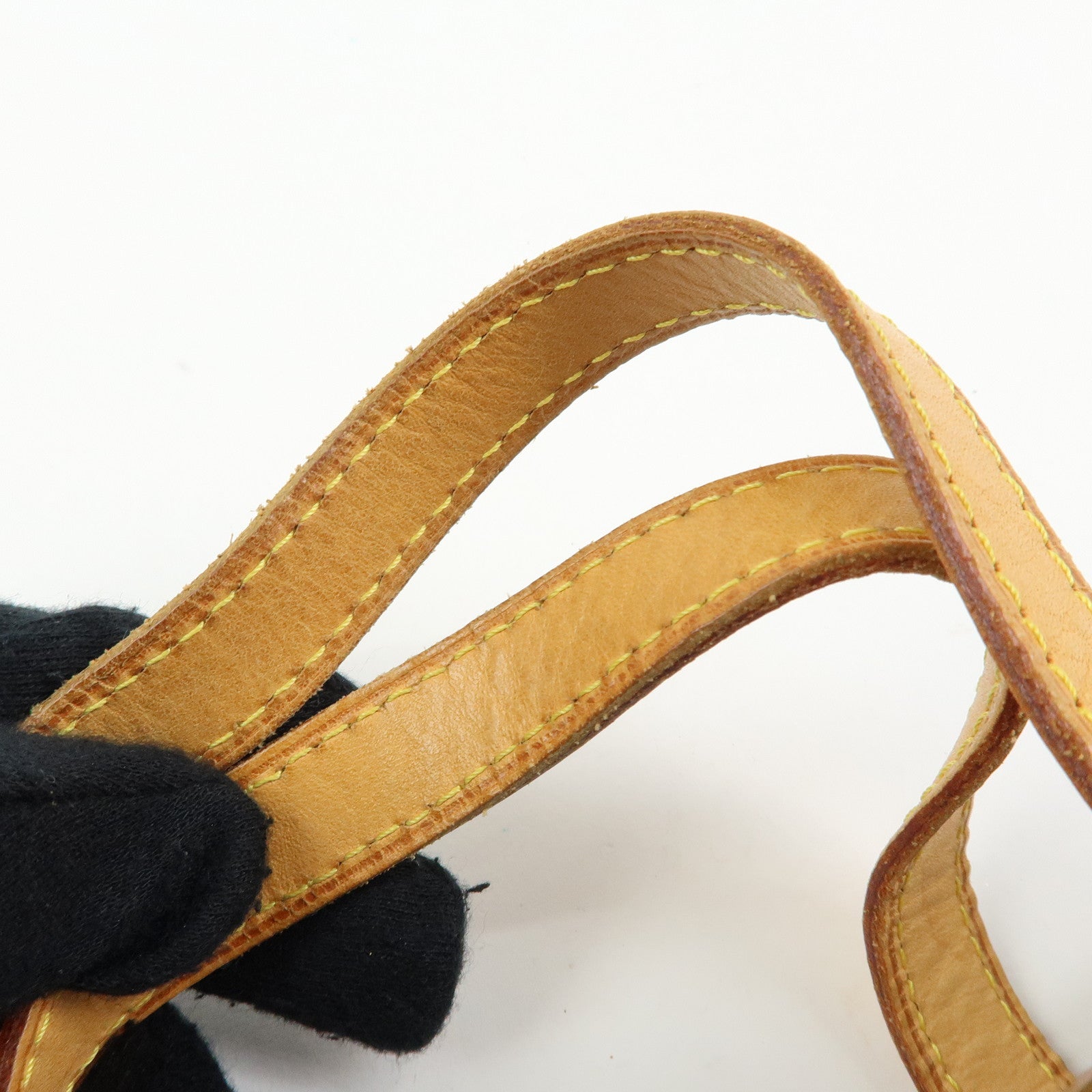 Louis Vuitton Monogram Vernis Reade PM Leather Hand Bag Noisette M91334