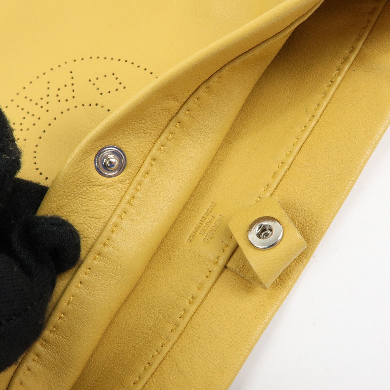 HERMES Clou de Selle Lamb Skin Shoulder Bag  □Q Stamped Yellow