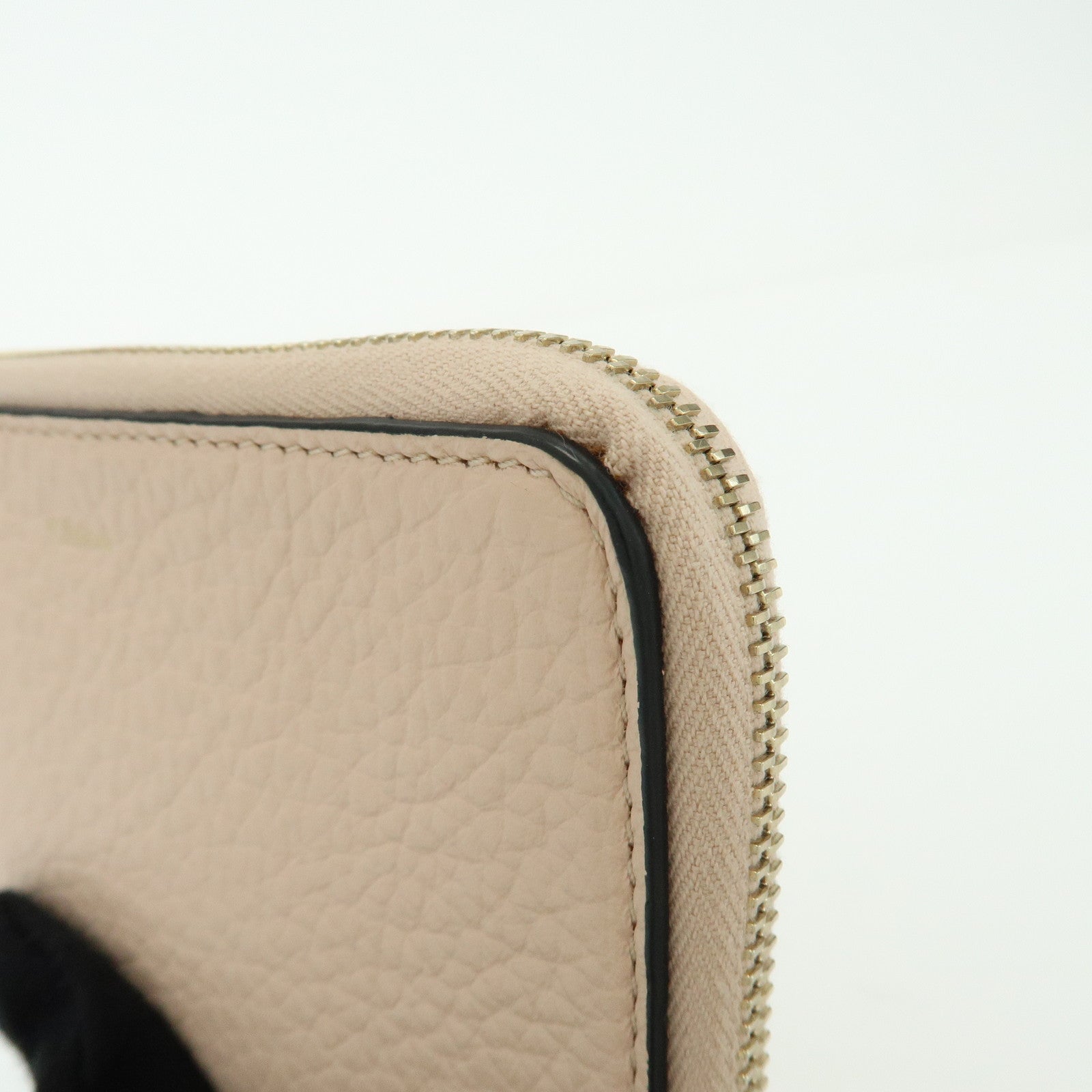 Chloe Alphabet Leather Fragment Case Coin Case Pink Beige