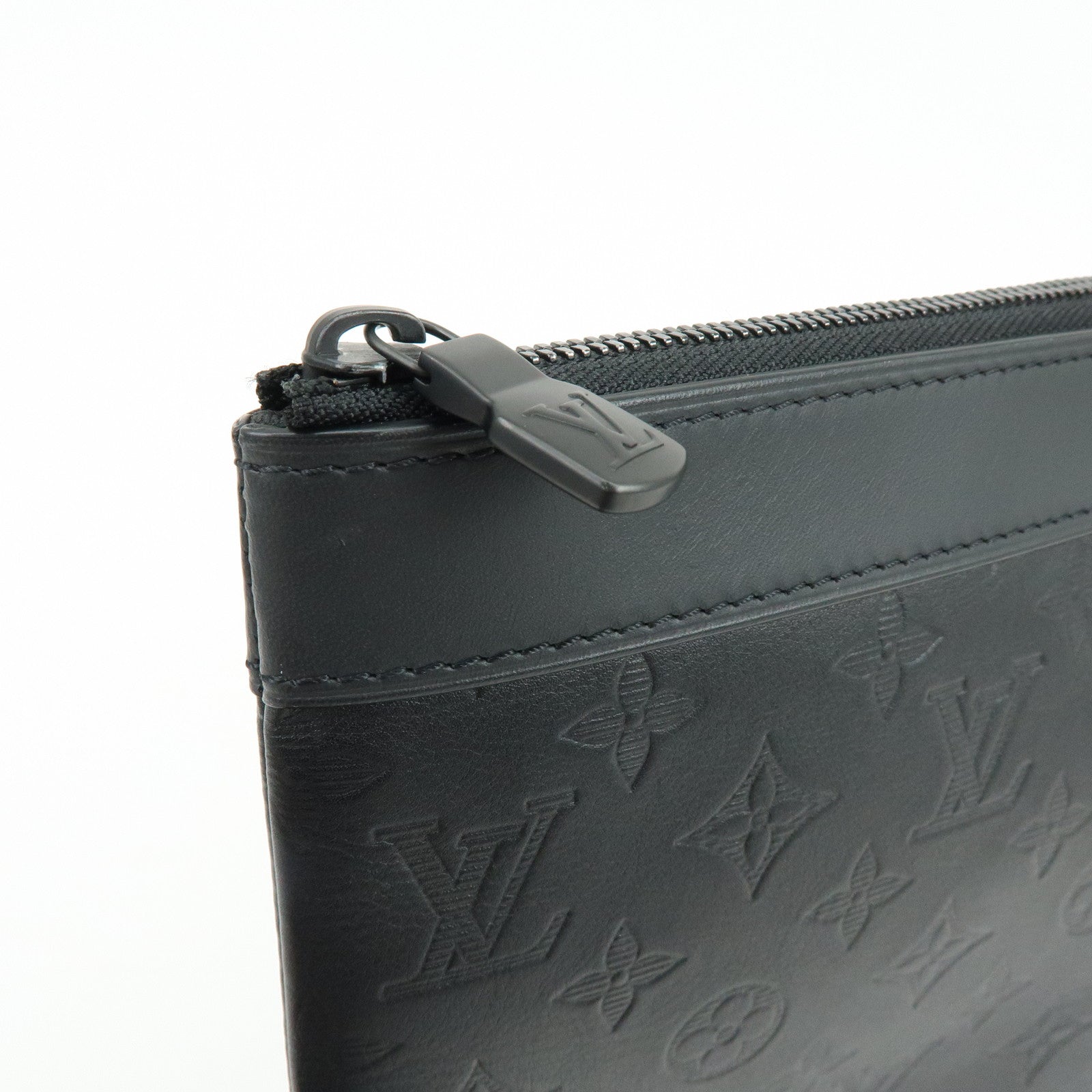 Louis Vuitton Monogram Shadow Pochette Discovery Cluth Bag Black M62903