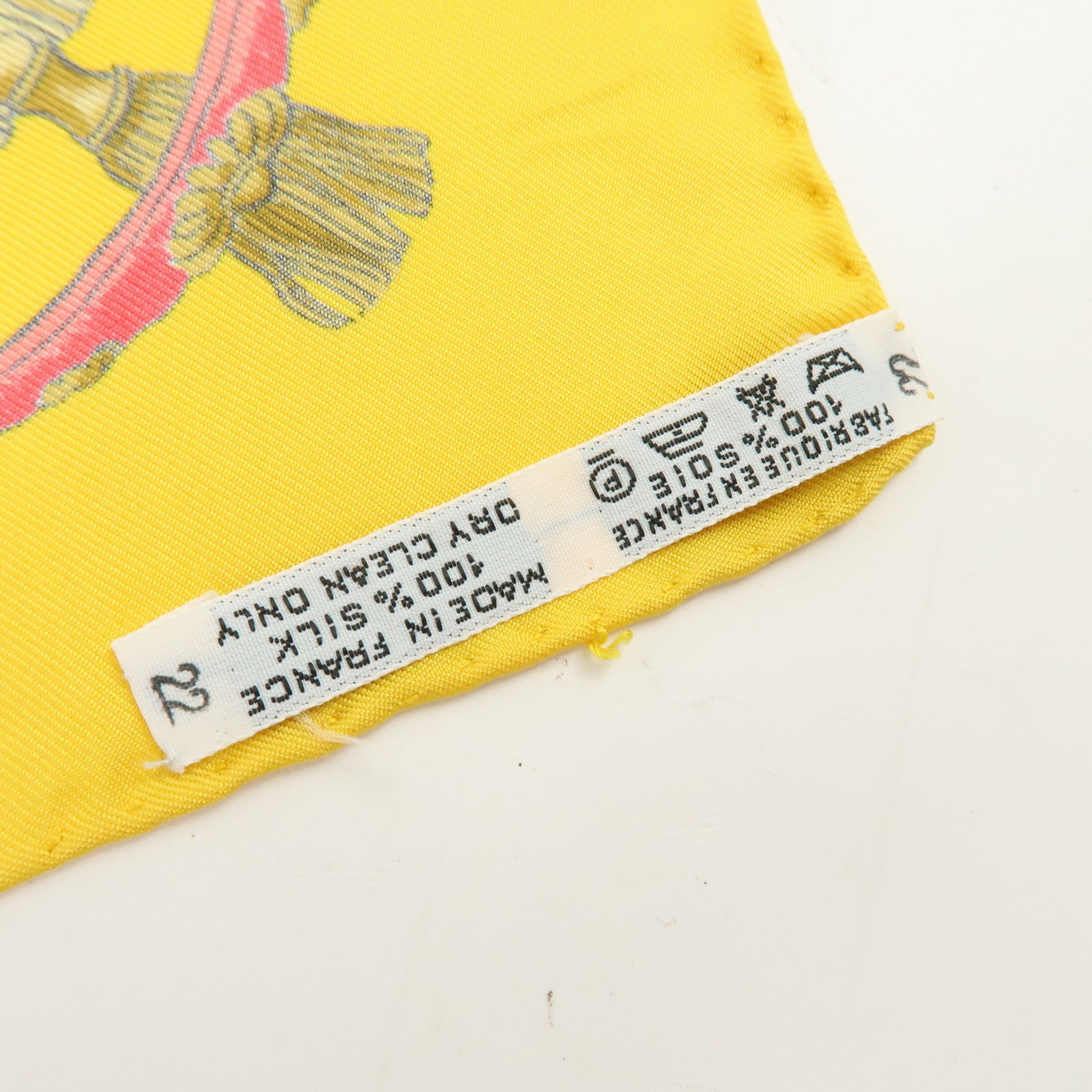 HERMES Carre 90 Silk 100 % Scarf CAPARAÇONS DE LA FRANCE ET DE L'INDE