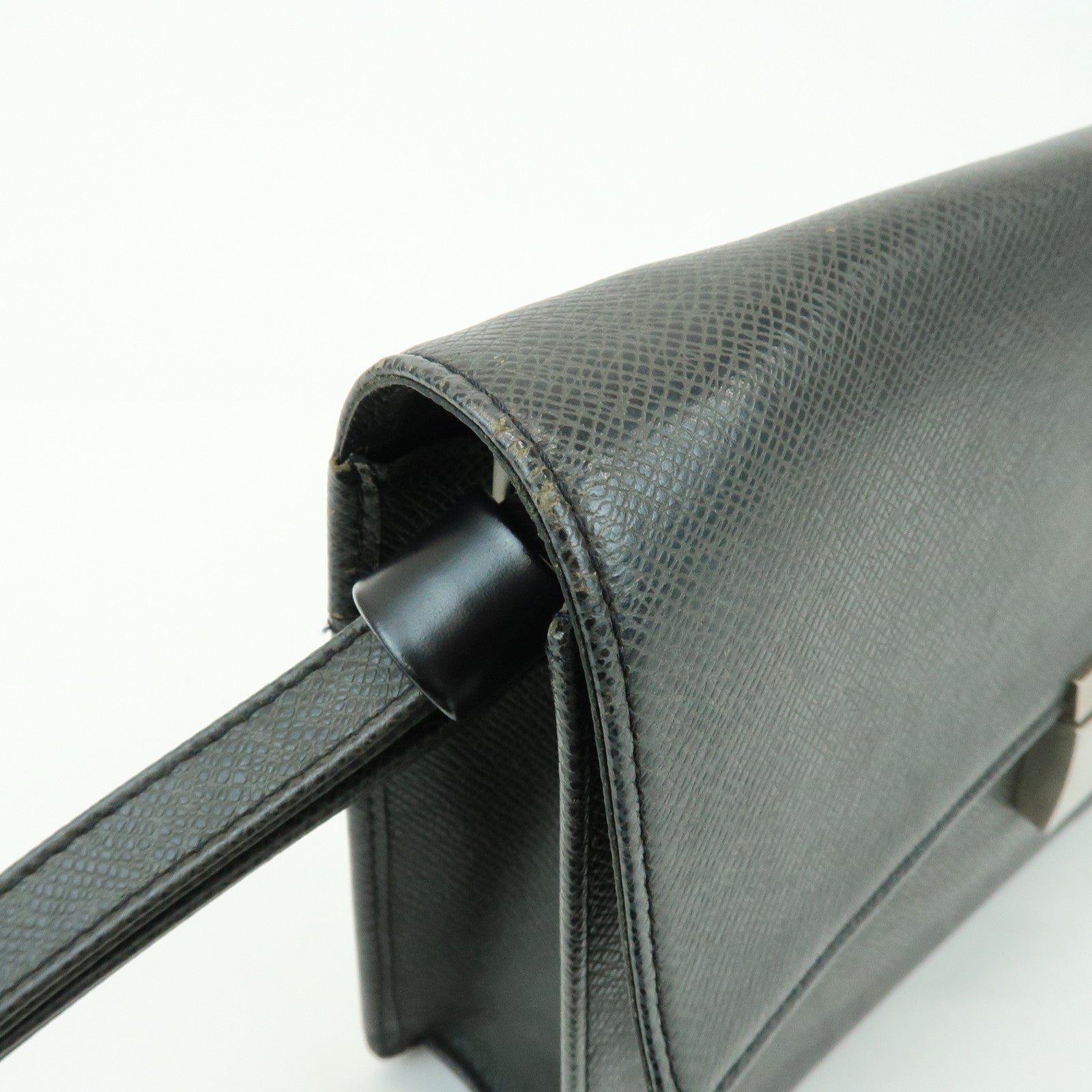 Louis Vuitton Taiga Leather Selenga Clutch Bag Ardoise M30782