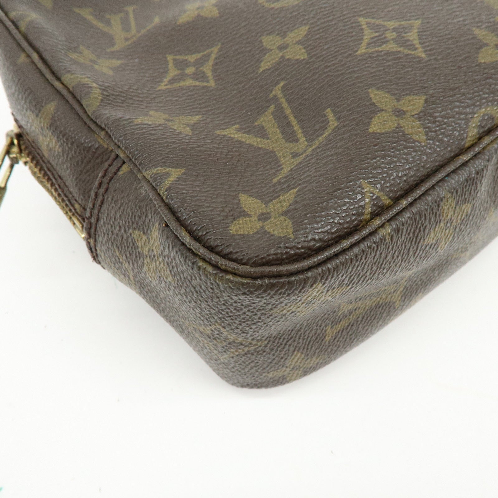 Louis Vuitton Monogram Trousse Toilette 23 Cosmetic Pouch M47524