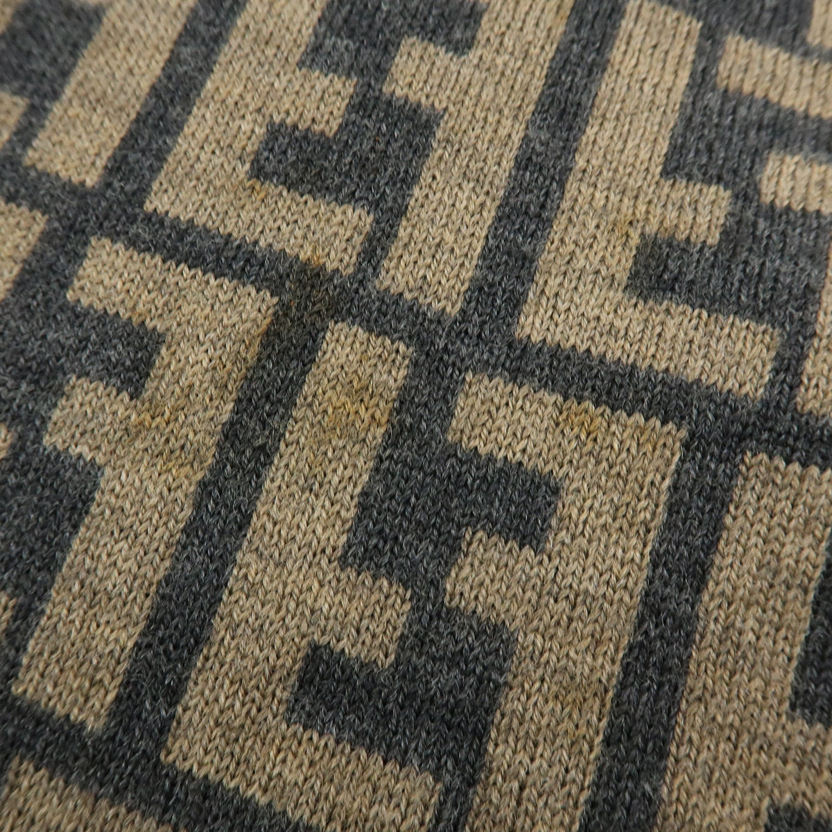 FENDI Zucca Pequin Wool 100% Knitted Shawl Scarf Brown
