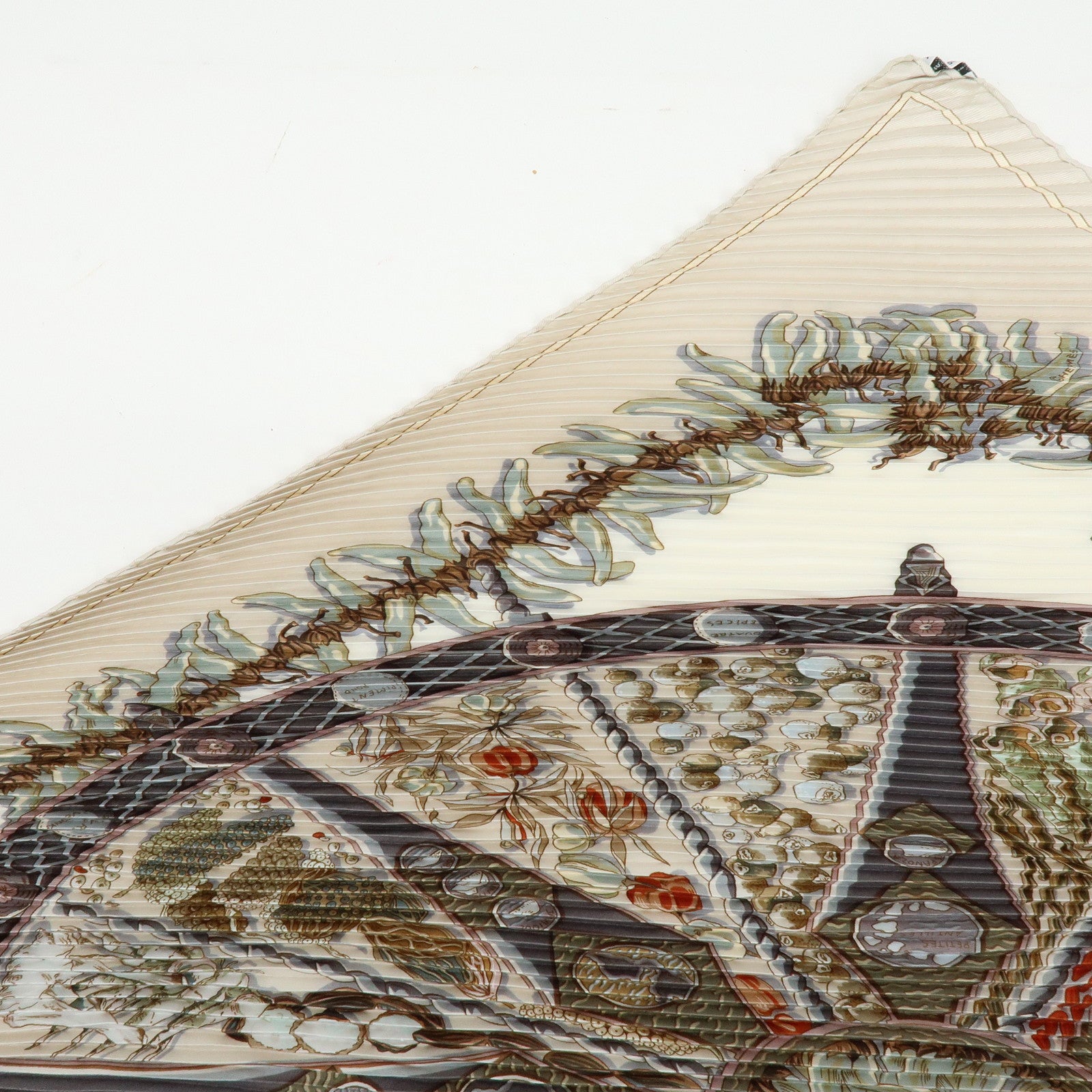 HERMES Pleated Carre 90 Silk 100% Scarf  AUXPAYS DES EPICES Ivory Beige