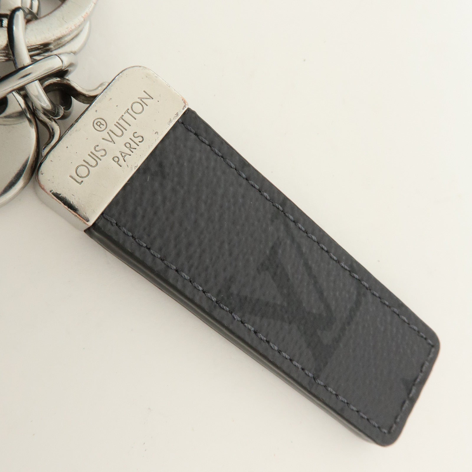Louis Vuitton Monogram Eclipse Reverse Neo LV Club Bag Charm M01526