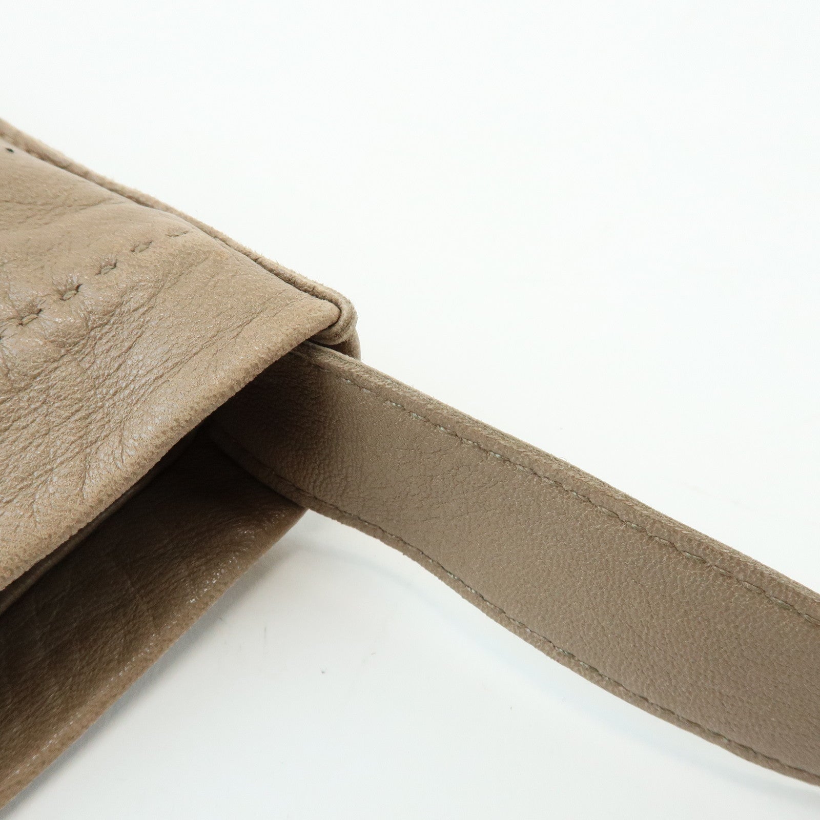 HERMES Leather Clou de Selle Shoulder Bag □M Stamped Beige