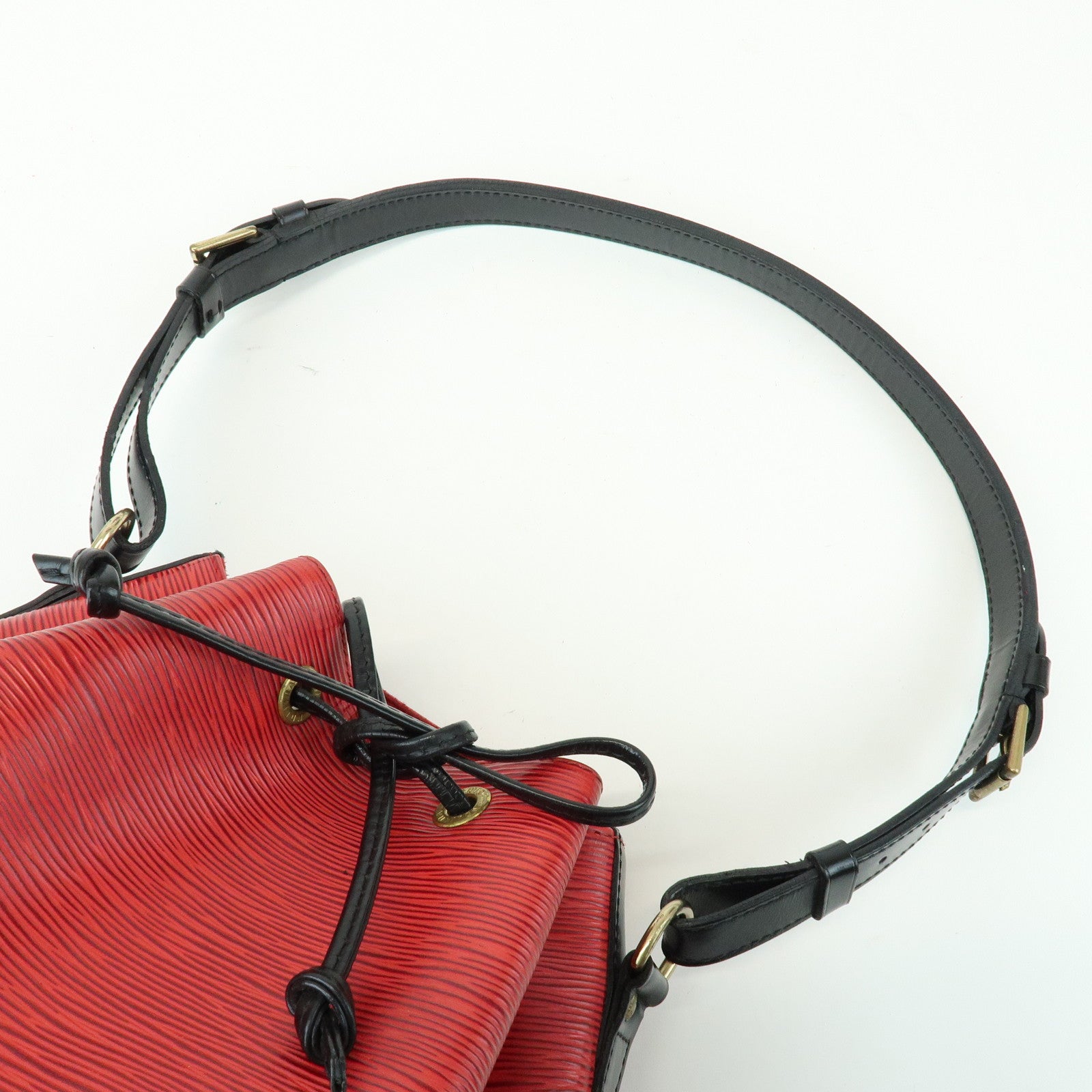Louis Vuitton Epi Petit Noe Shoulder Bag Noir Castilian Red M44172