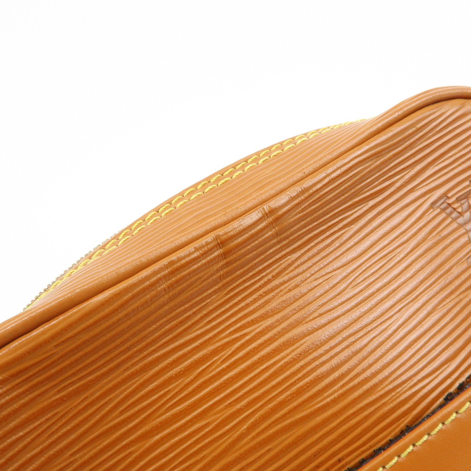 Louis Vuitton Epi Leather Danube Shoulder Crossbody Bag Kenya Brown