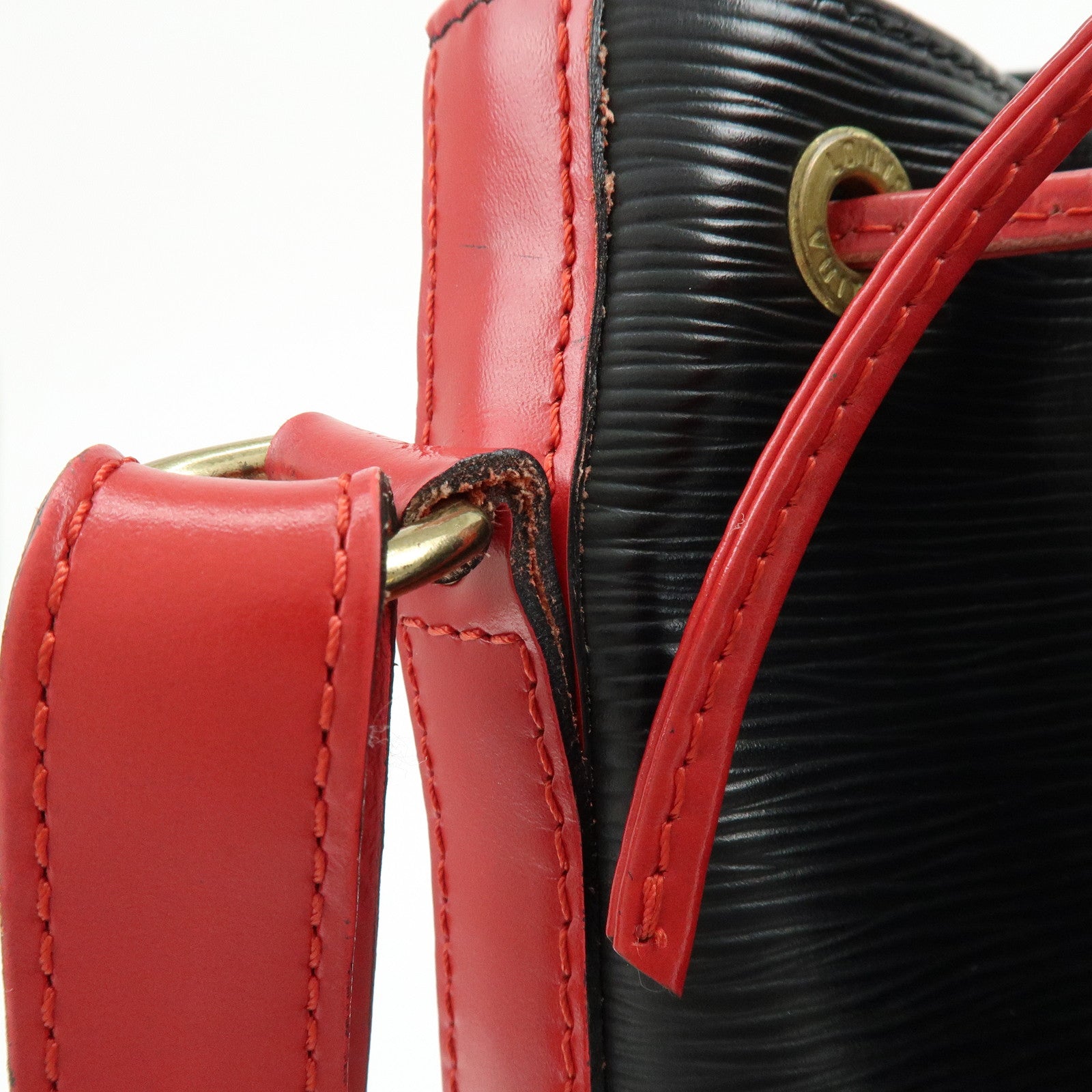 Louis Vuitton Epi Noe Leather Shoulder Bag Noir Castilian Red M44017