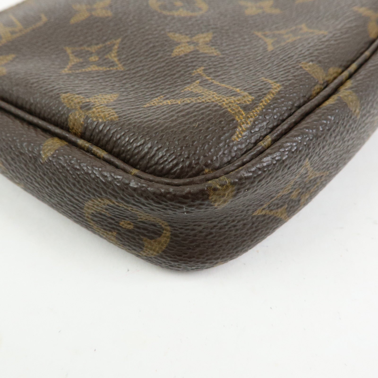 Louis Vuitton Monogram Pochette Accessoires Hand Bag Brown M51980