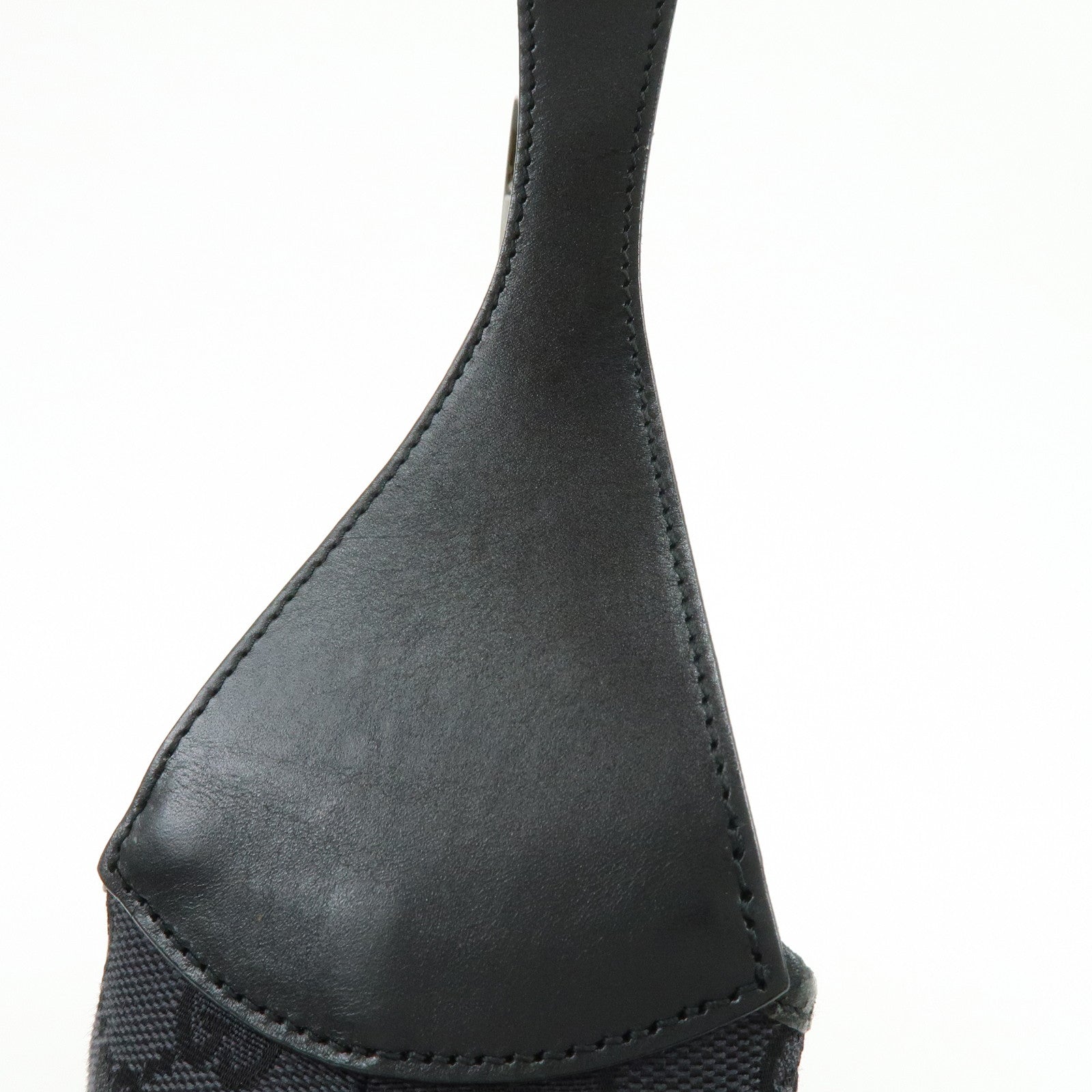 GUCCI Jackie GG Canvas Leather Shoulder Bag Black 001・3306
