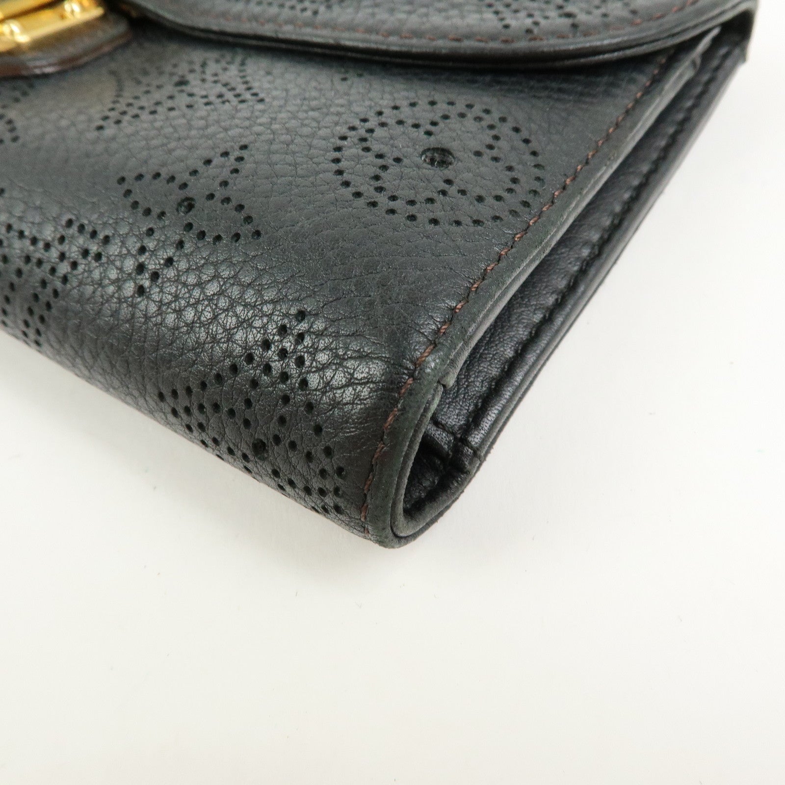 Louis Vuitton Monogram Mahina Portefeuille Amelia Wallet M95549