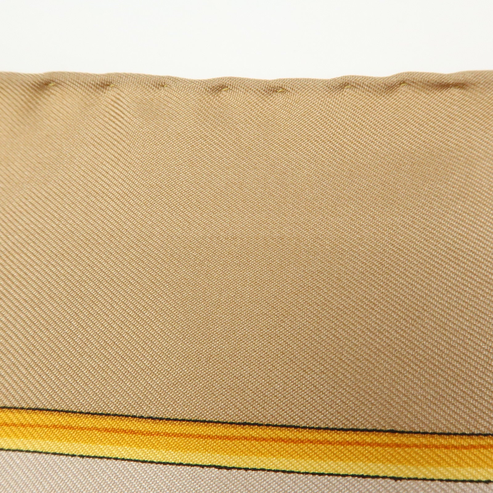 Ferragamo Silk 100% Scarf Animal Print Beige Orange Green Yellow